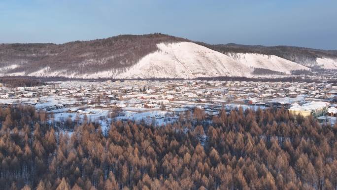 航拍大兴安岭森林小镇雪景