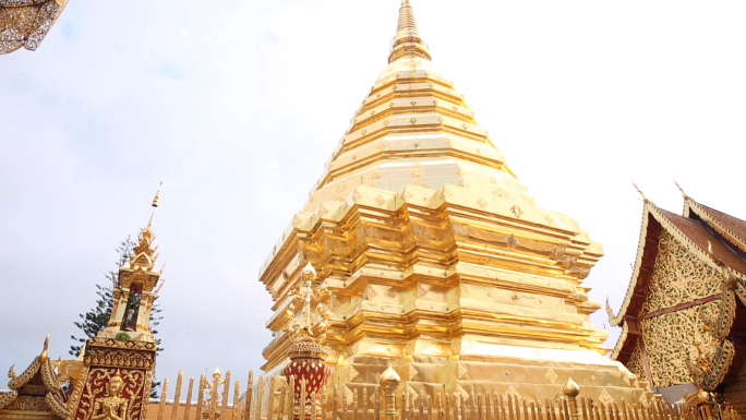 泰国清迈双龙寺旅游
