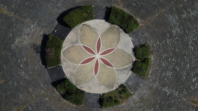 山顶的太极场地