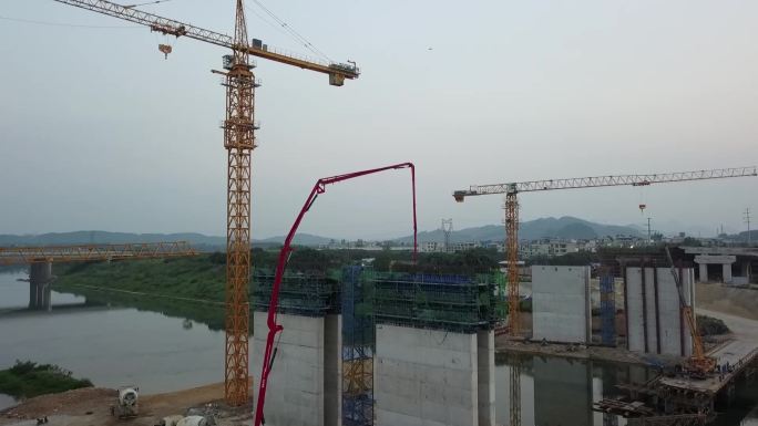 航拍在建设中的柳州鹿寨洛清江大桥