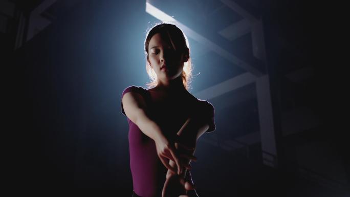 【4K】美女跳舞深夜跳舞练习舞蹈唯美跳舞
