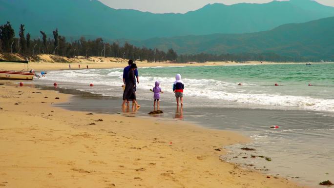 深圳西涌 最美海滩游客 看海 沙滩 海水
