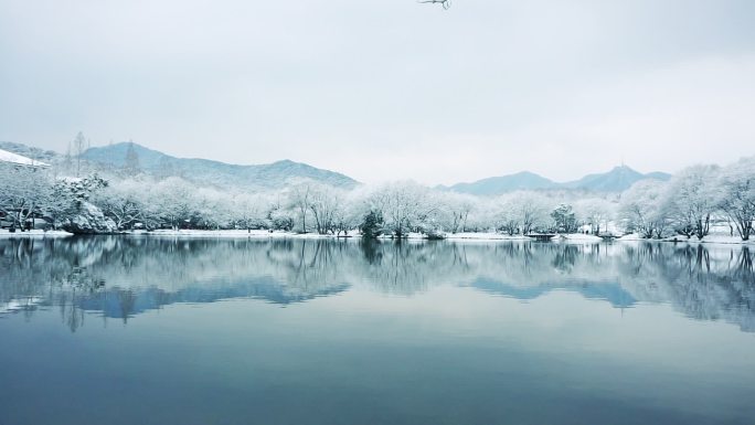 杭州景观环视湖面倒影雪后