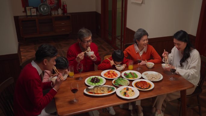 吃年夜饭