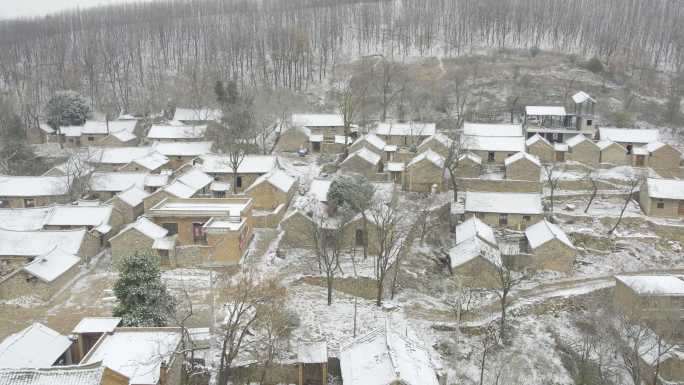 雪景农村老房屋无人机航拍