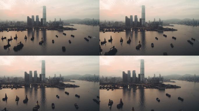 云雾笼罩着香港的建筑