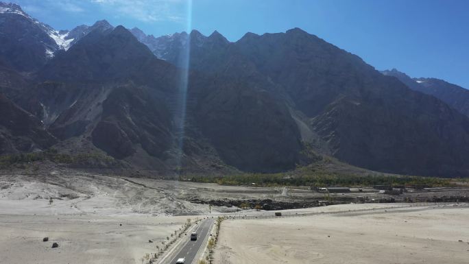 巴基斯坦北部Katpana沙漠公路鸟瞰图