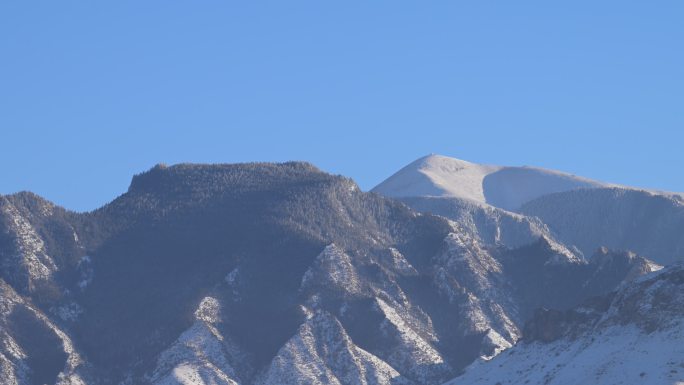 贺兰山素材冬季雪山景色