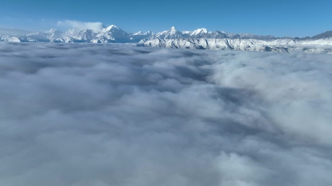 云海雪山