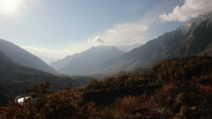 喜马拉雅山的秋天胸围辽阔荒山