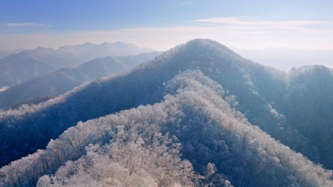 雾凇 冬季 唯美素材 山峦