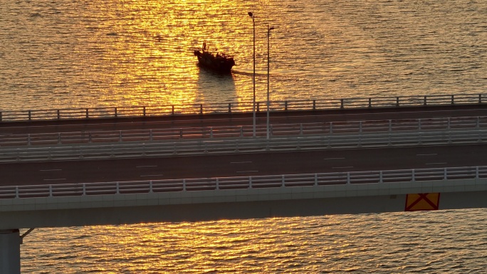 跨海大桥日落航拍