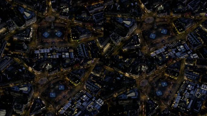 夜间鸟瞰特拉法加广场、查令十字和英国伦敦西区。4公里