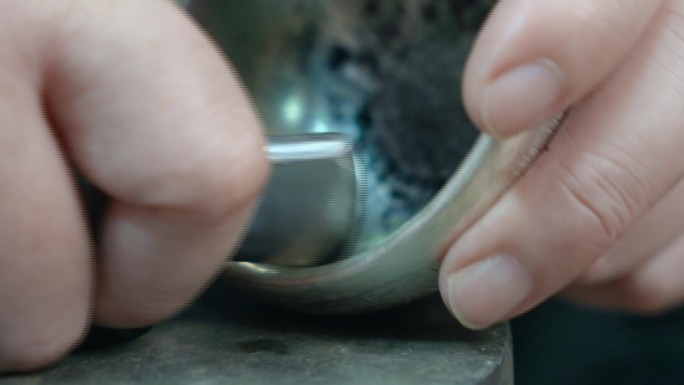 手工艺视频匠人锻银银包建盏擀型收口技艺