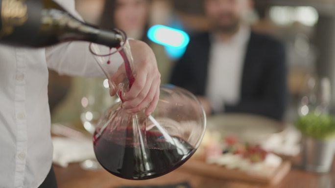 倾析葡萄酒倒葡萄酒红酒视频通用素材