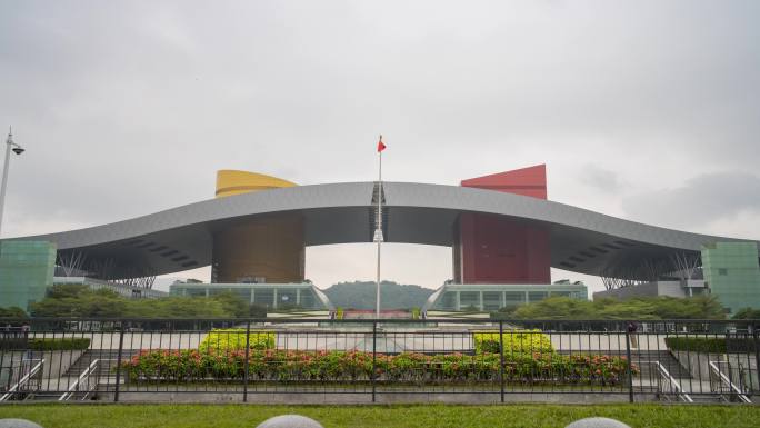 深圳市民中心广场雨雾天气