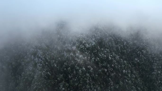 贺州姑婆山雾凇雪景航拍