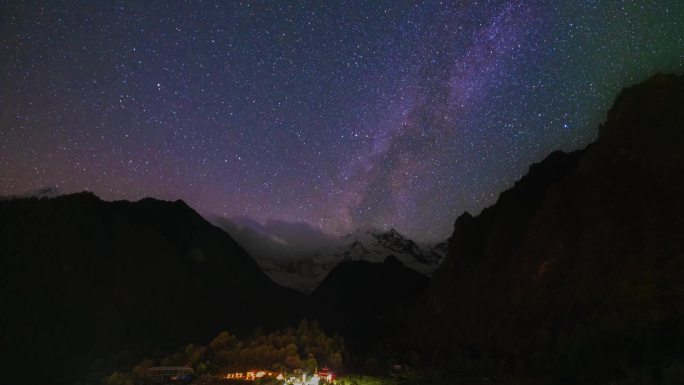 云南梅里雪山秘境雨崩村星空延时