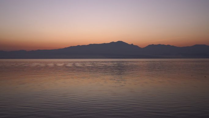 泰国北部关帕瑶湖美丽的日落景色