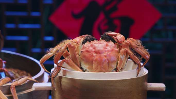 螃蟹蒸笼中的中秋节美食大闸蟹