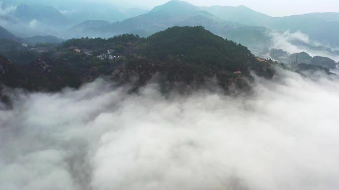 天台大瀑布附近凌云栈道云海航拍