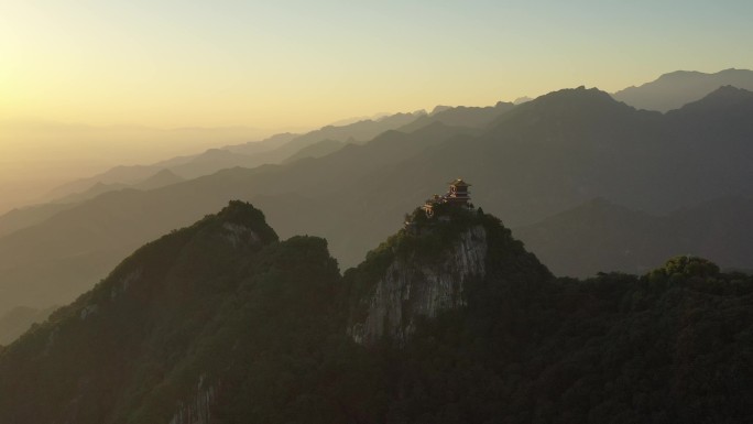 航拍陕西西安秦岭南五台景区日出云海仙境