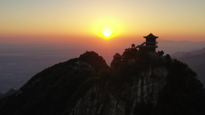 航拍陕西西安秦岭南五台景区日出云海仙境