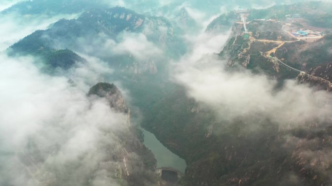 航拍冬季天台县琼台仙谷云雾云海美景