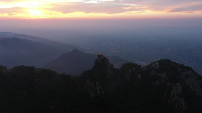 航拍陕西西安秦岭南五台景区日出云海仙境