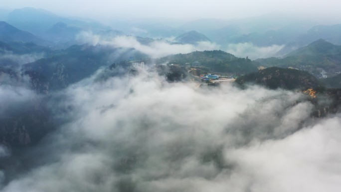 航拍冬季天台县琼台仙谷云雾云海美景