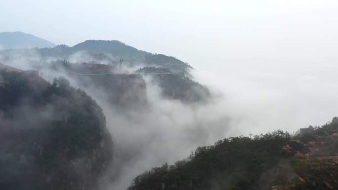 天台琼台仙谷在建会仙桥云海中航拍