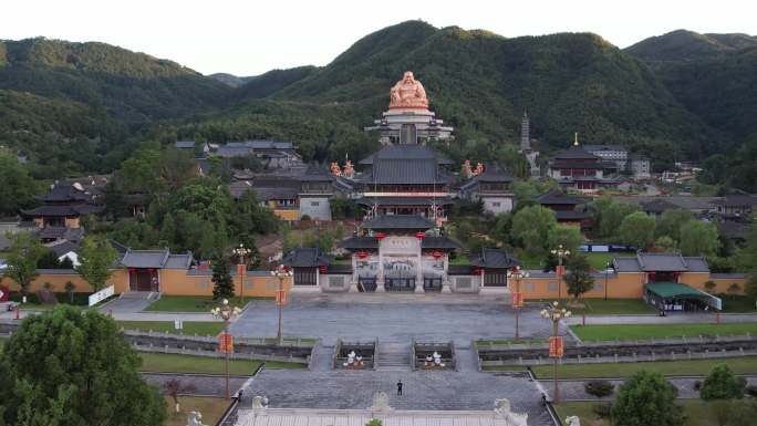 奉化雪窦寺弥勒佛