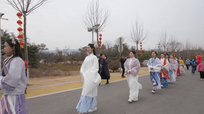 汉服巡游