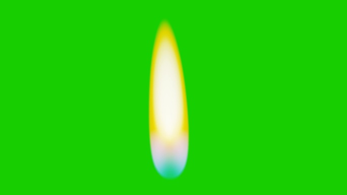 单个大黄色蜡烛火焰色度键，隔离在绿色背景上。慢动作，中央框架特写。