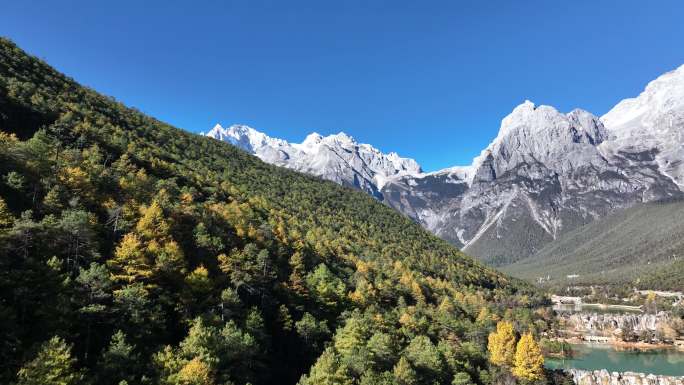 丽江玉龙雪山蓝月谷航拍4k