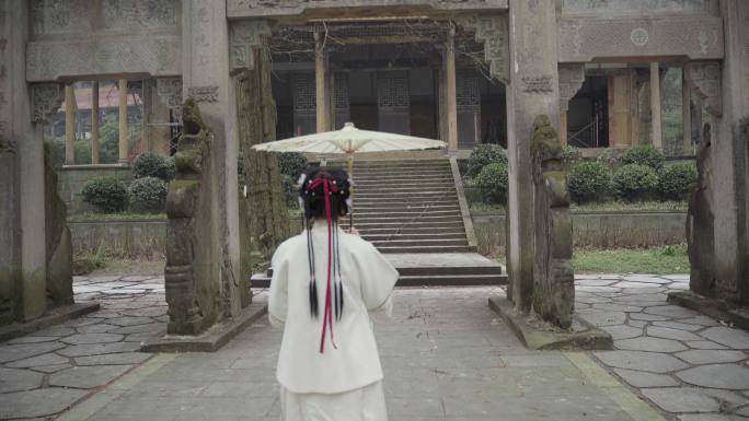 般若寺都江堰汉服妹子寺院求佛许愿上香