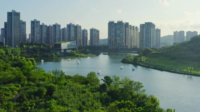 房地产湖边城市风光