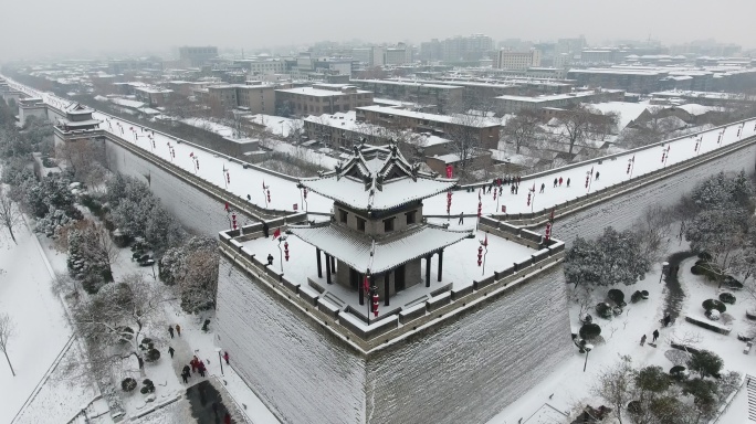 西安城墙角楼东南城角雪景