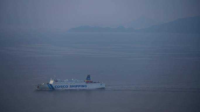 玉环至台湾基隆港直航中远之星海上行驶画面