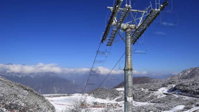 九鼎山雪山云海太子岭滑雪场索道缆车延时