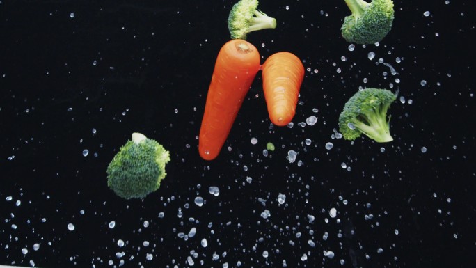 蔬菜掉入喷溅美食摄影产品摄影