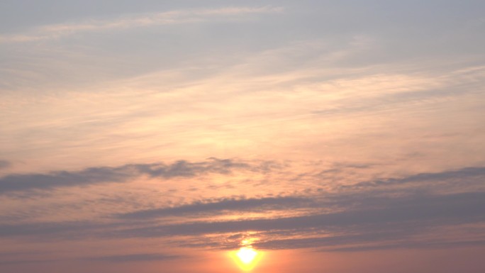 真实天空 太阳升起云霞满天