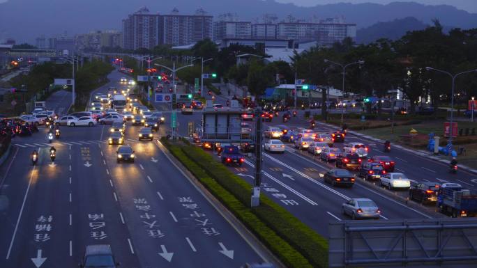 台湾夜间交通景观台湾省车流公路