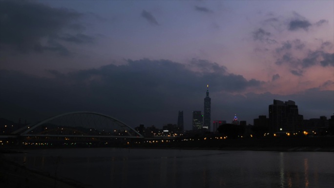 4k延时：台北市台湾台北祖国统一夜晚亮起