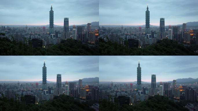 日落时分从象山俯瞰台北天际线