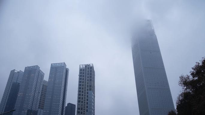 4K高楼大厦云雾缭绕延时