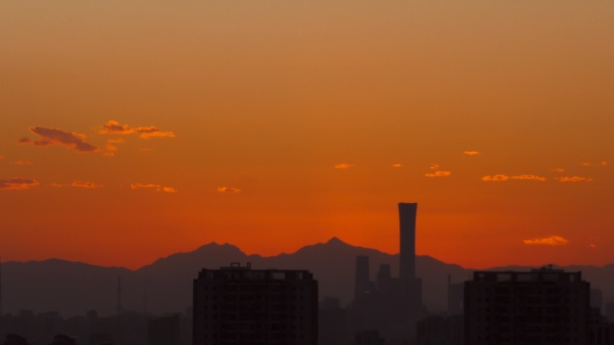 中国尊远眺 北京第一高楼晚霞夕阳红