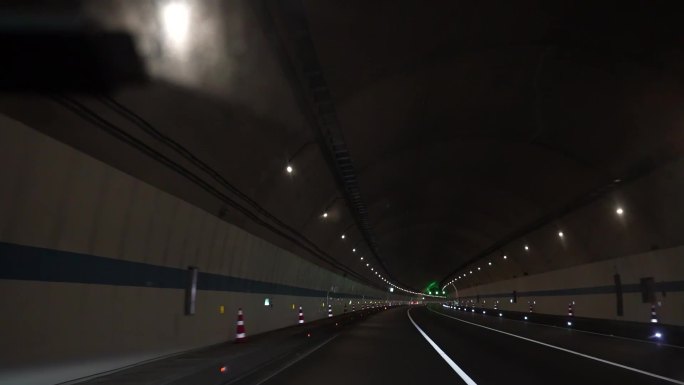车辆行驶隧道公路隧道