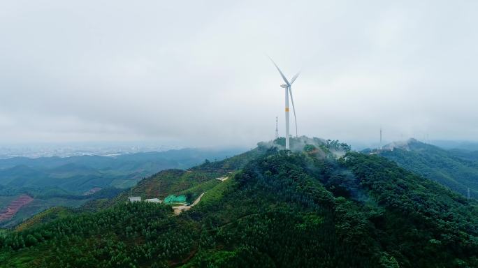 南方电网山顶大风车风力发电场