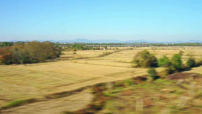 高铁车上视角 车窗外风景